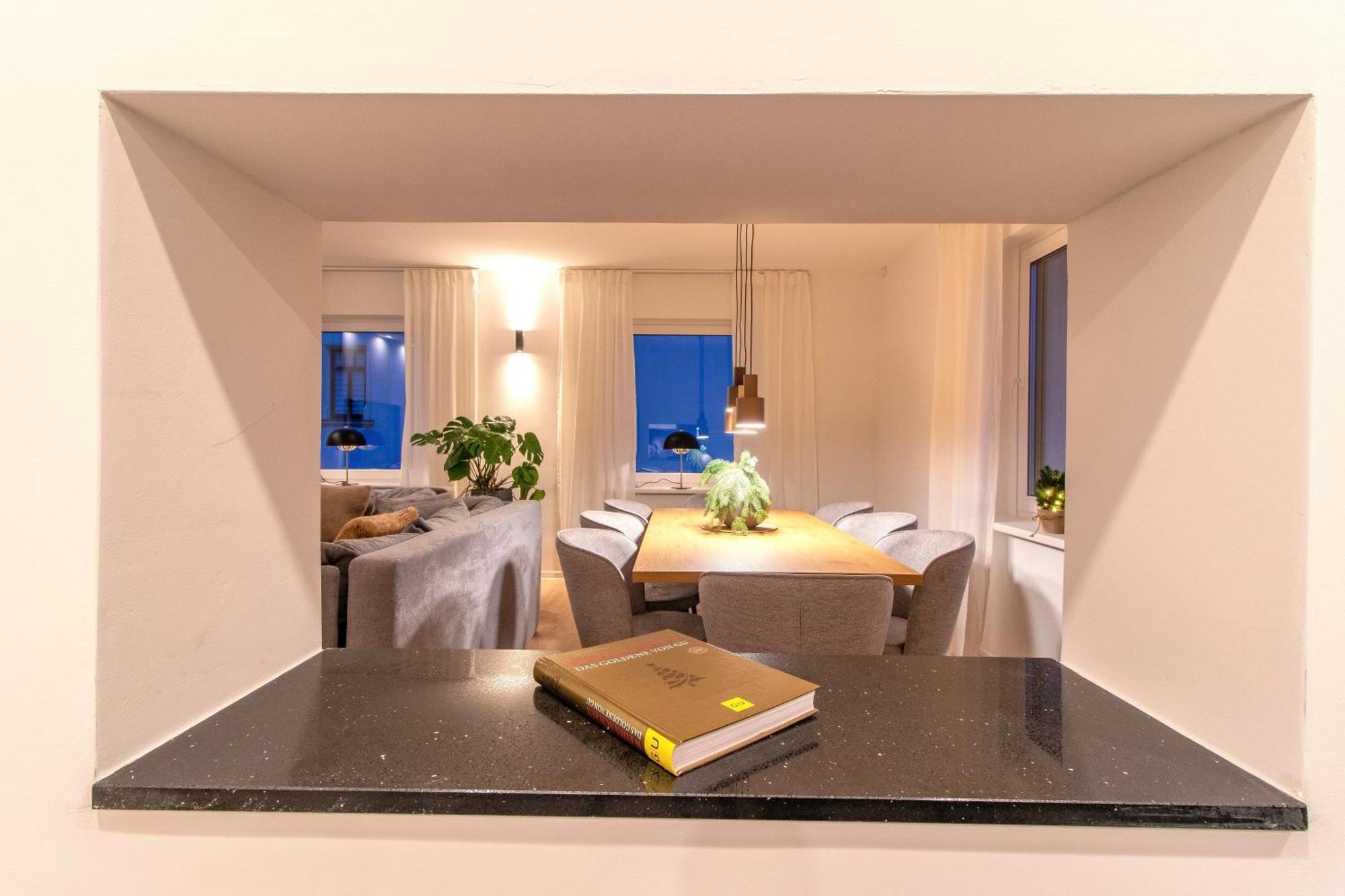 Stilvolles City-Apartment I Netflix I Wlan L Stellplatz I Zentral Schwarzenberg  Zewnętrze zdjęcie
