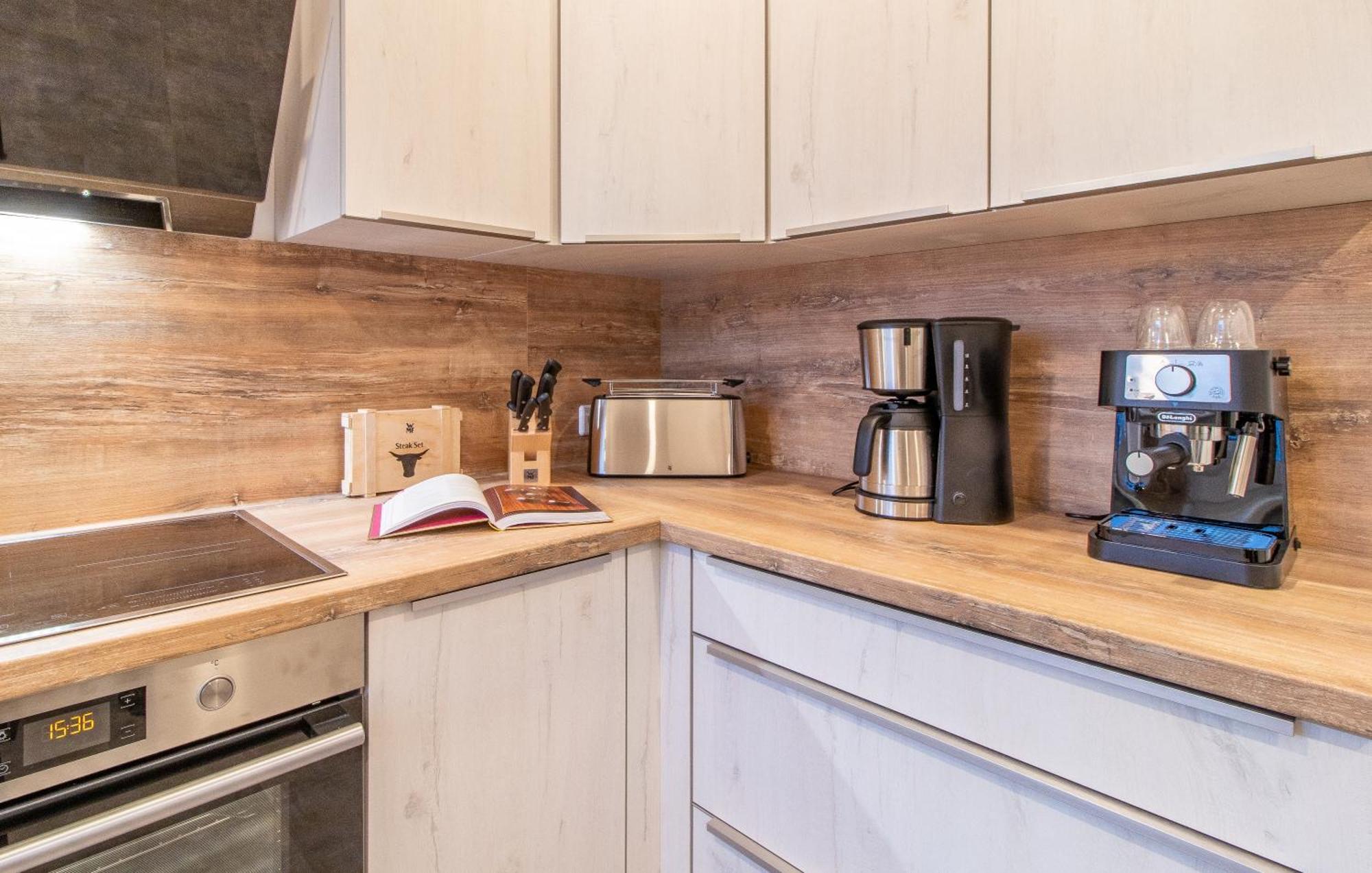 Stilvolles City-Apartment I Netflix I Wlan L Stellplatz I Zentral Schwarzenberg  Zewnętrze zdjęcie