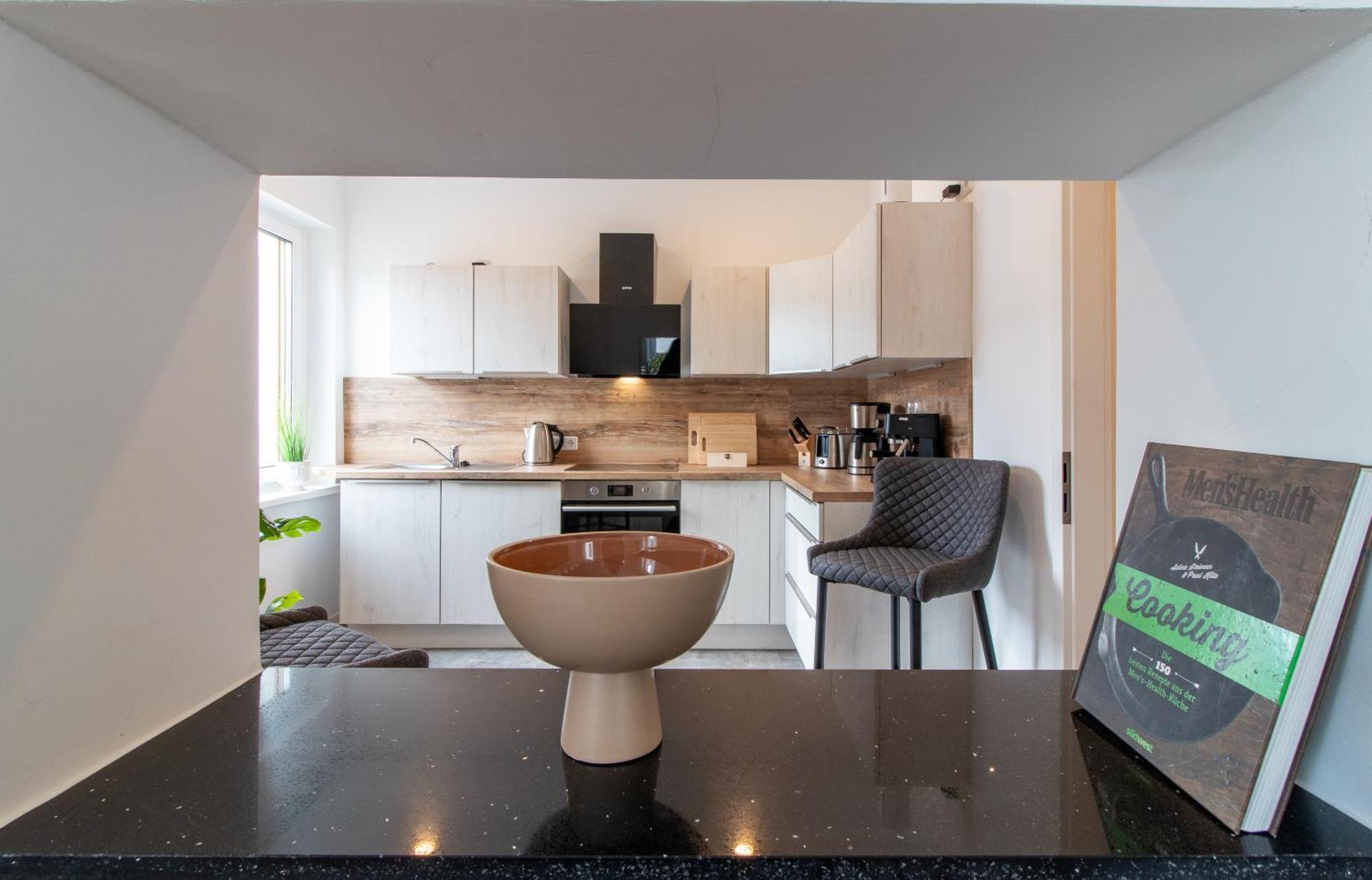 Stilvolles City-Apartment I Netflix I Wlan L Stellplatz I Zentral Schwarzenberg  Zewnętrze zdjęcie