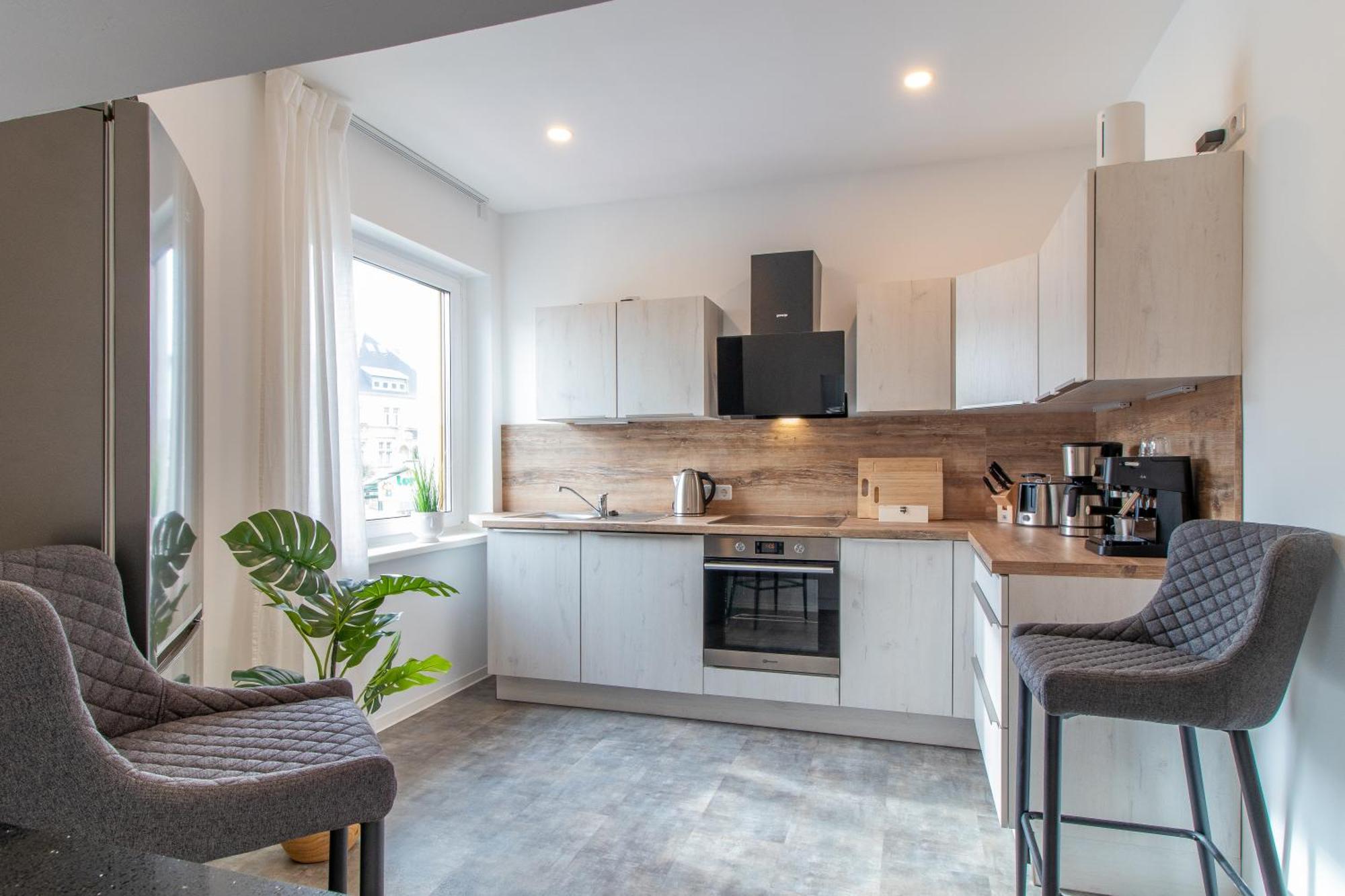 Stilvolles City-Apartment I Netflix I Wlan L Stellplatz I Zentral Schwarzenberg  Zewnętrze zdjęcie