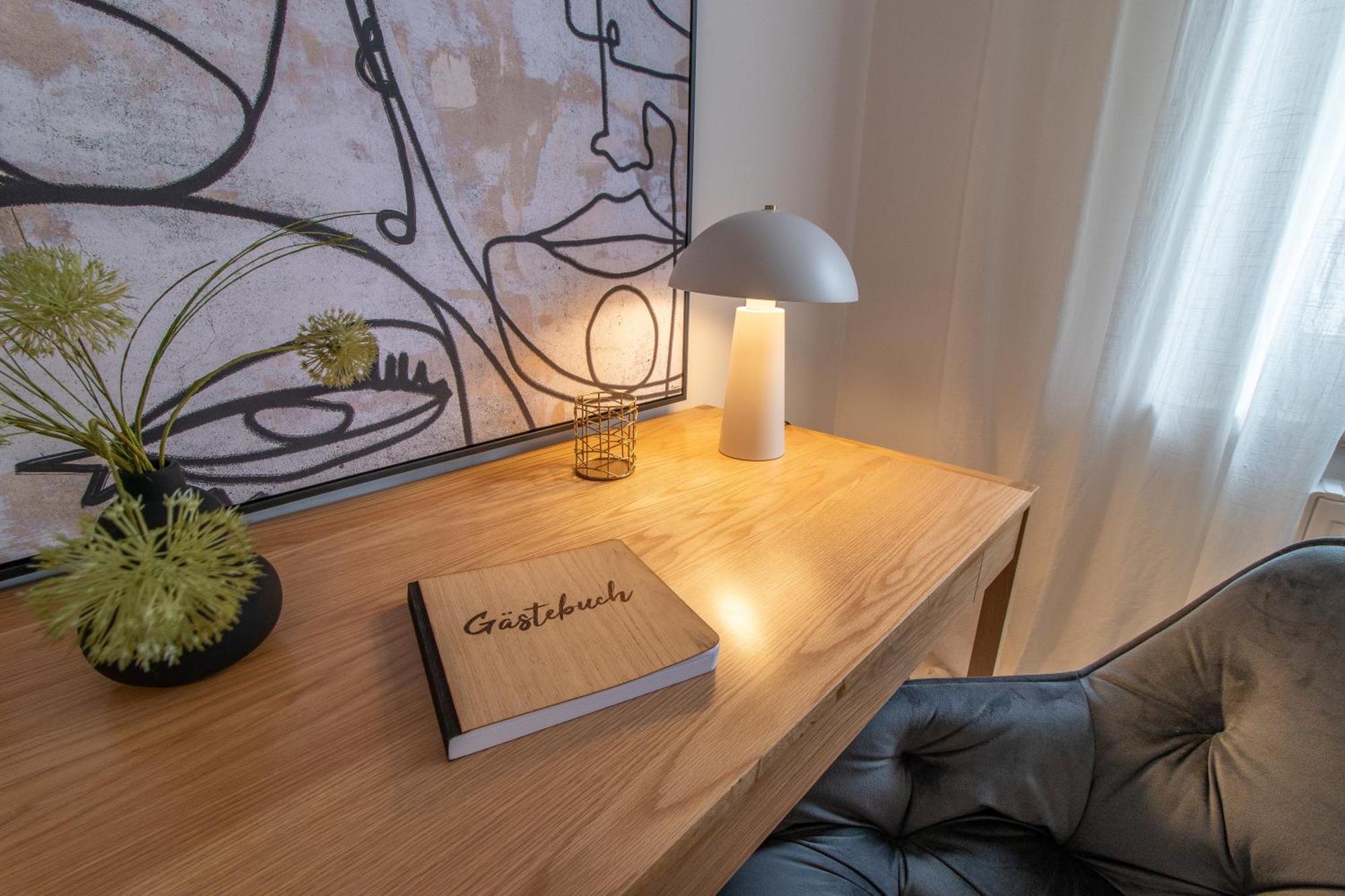 Stilvolles City-Apartment I Netflix I Wlan L Stellplatz I Zentral Schwarzenberg  Zewnętrze zdjęcie
