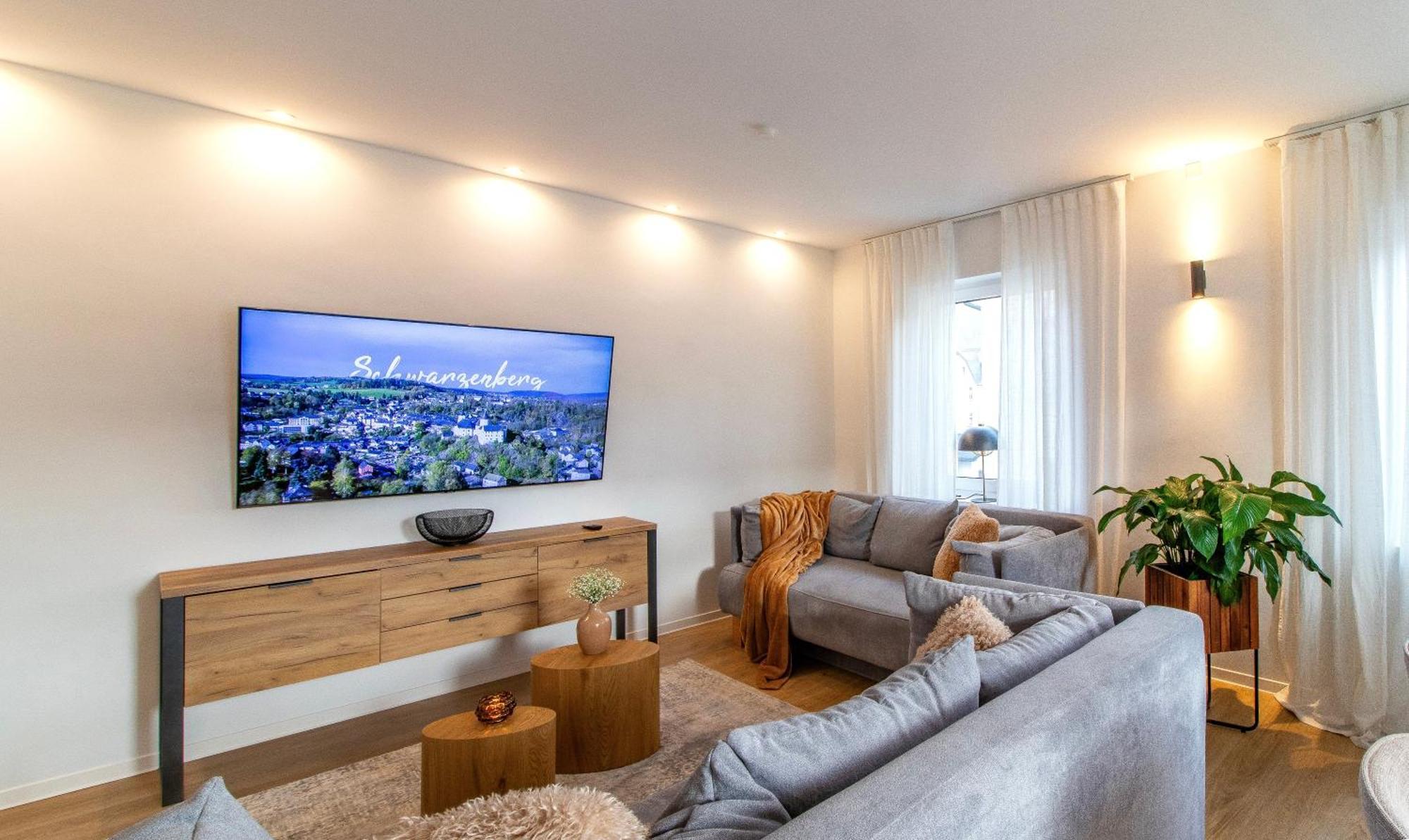 Stilvolles City-Apartment I Netflix I Wlan L Stellplatz I Zentral Schwarzenberg  Zewnętrze zdjęcie