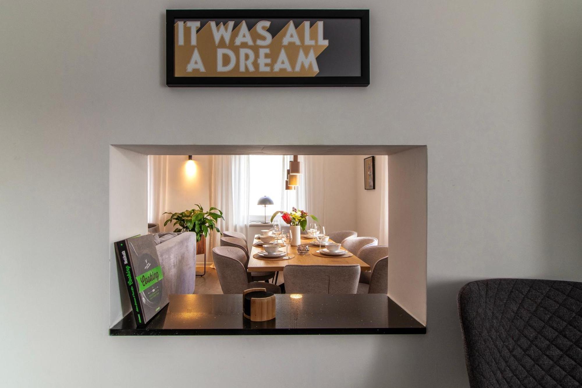 Stilvolles City-Apartment I Netflix I Wlan L Stellplatz I Zentral Schwarzenberg  Zewnętrze zdjęcie